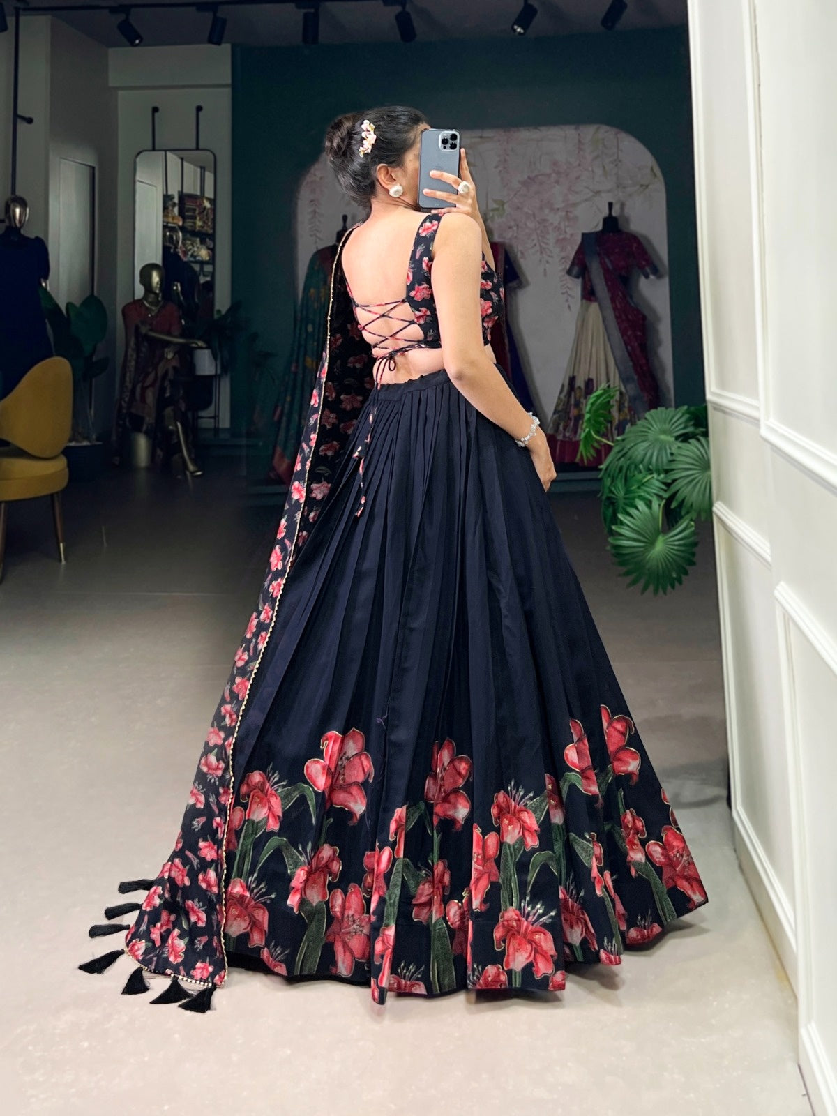 The Perfect Blend of Tradition And Sparkle Lehenga Choli - Essentials