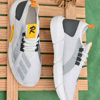 Whie Sneaker shoes - Essentials