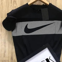 T-shirt - Essentials